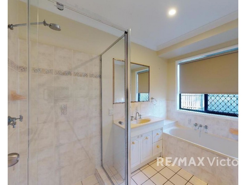 4 Fernlea Court, Caboolture QLD 4510