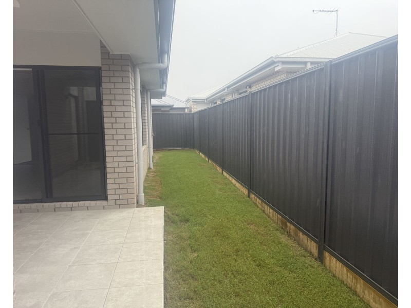 6 Cove Street, Morayfield QLD 4506