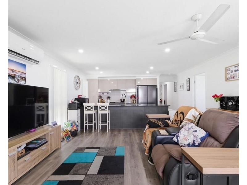 15 Dora Street, Morayfield QLD 4506