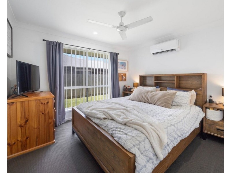 15 Dora Street, Morayfield QLD 4506