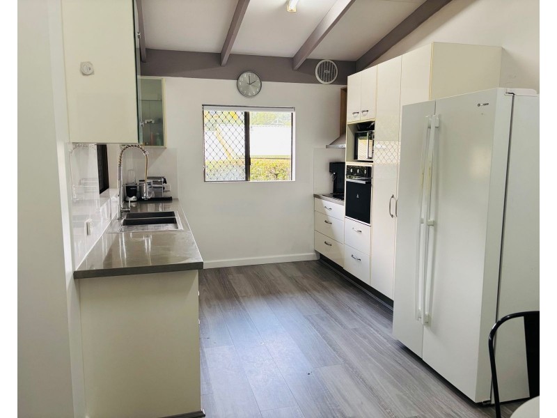 2/17 Reilly Rd, Nambour QLD 4560