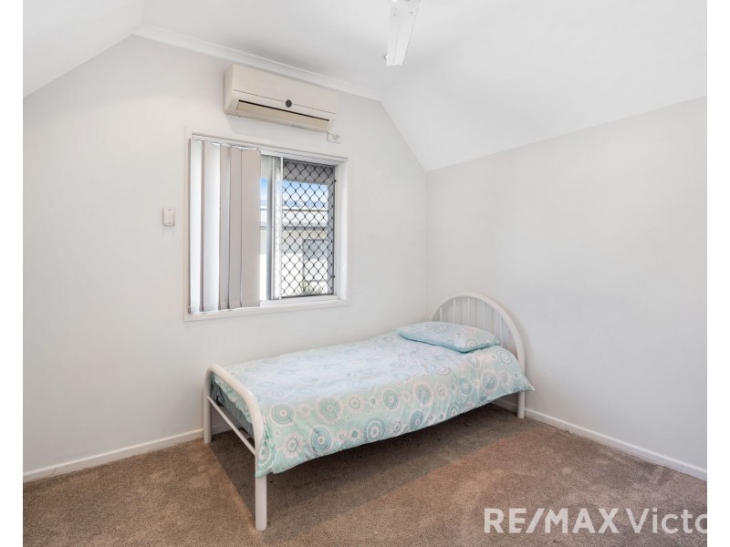 17 Gibson Street, Beachmere QLD 4510