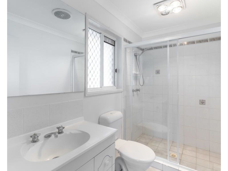 5 Listonia Drive, Albany Creek QLD 4035