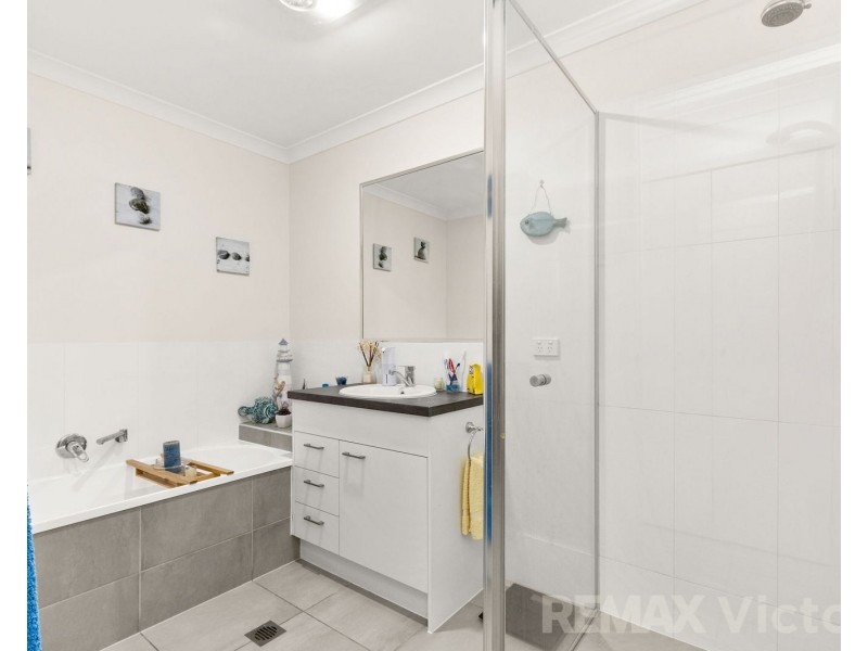 2/11 Nandina Court, Morayfield QLD 4506