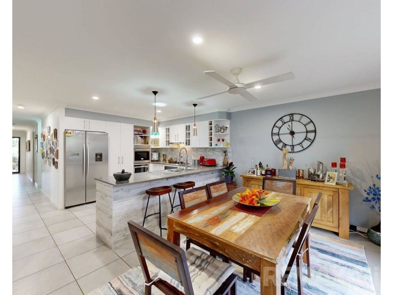 2/11 Nandina Court, Morayfield QLD 4506