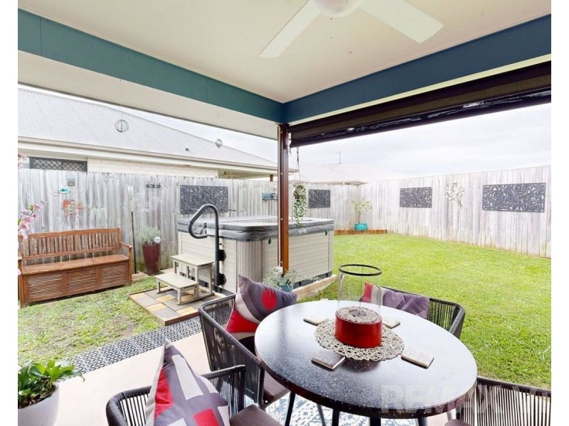 2/11 Nandina Court, Morayfield QLD 4506