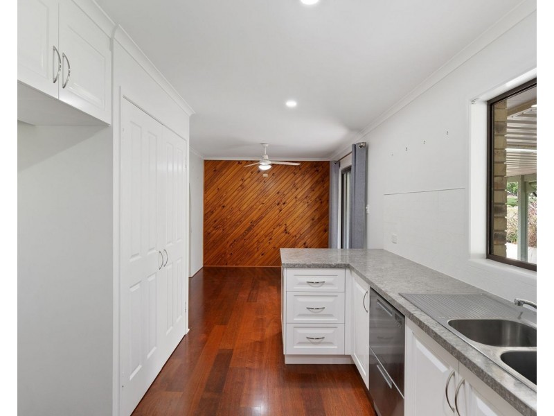 9 Mcloughlin Road, Morayfield QLD 4506