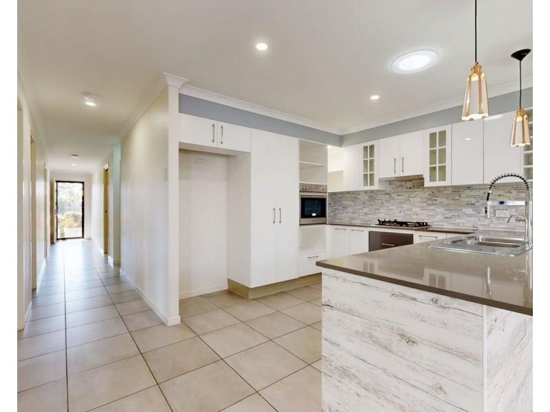 2/11 Nandina Court, Morayfield QLD 4506