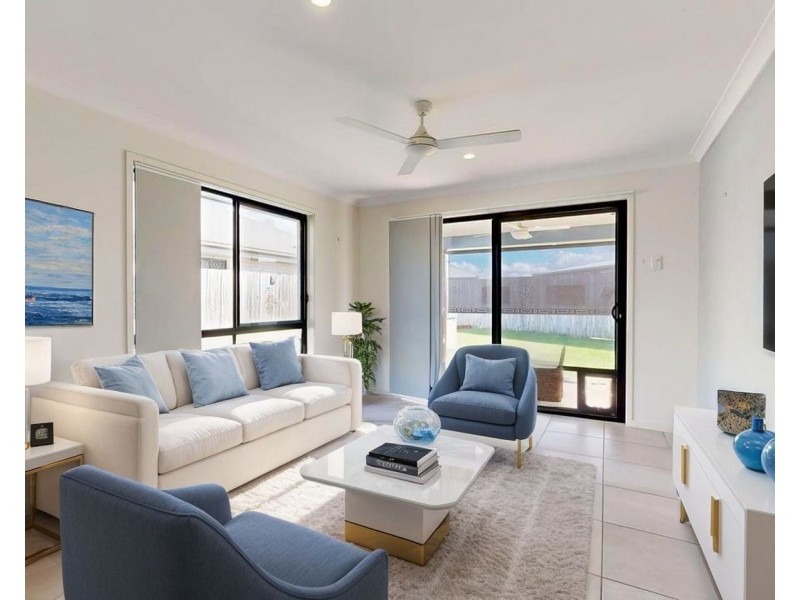 2/11 Nandina Court, Morayfield QLD 4506