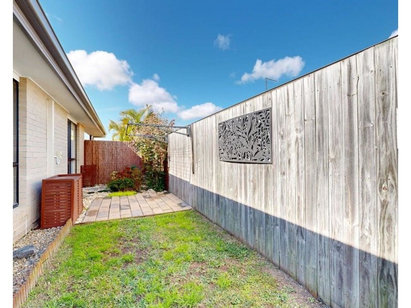 2/11 Nandina Court, Morayfield QLD 4506