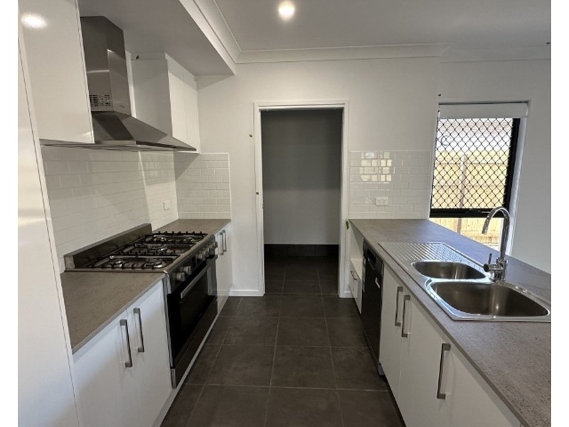31 Thornhill Road, Morayfield QLD 4506