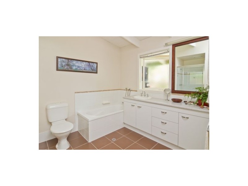 33 Regan Road, Wamuran QLD 4512