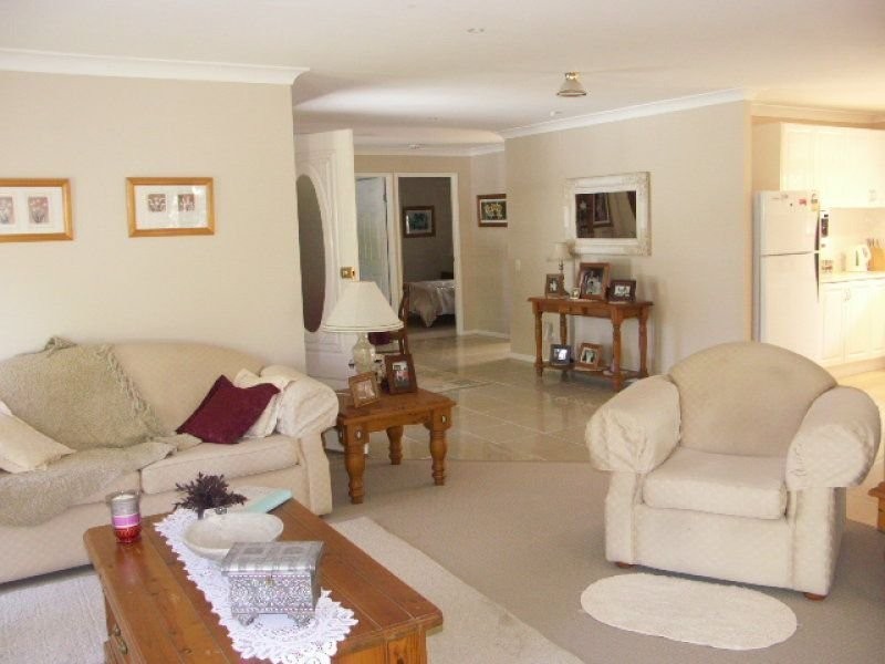 16 Mifawny Rd, Elimbah QLD 4516