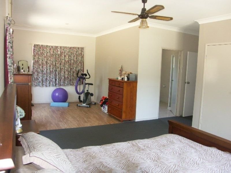 2 Mansfield Rd, Elimbah QLD 4516