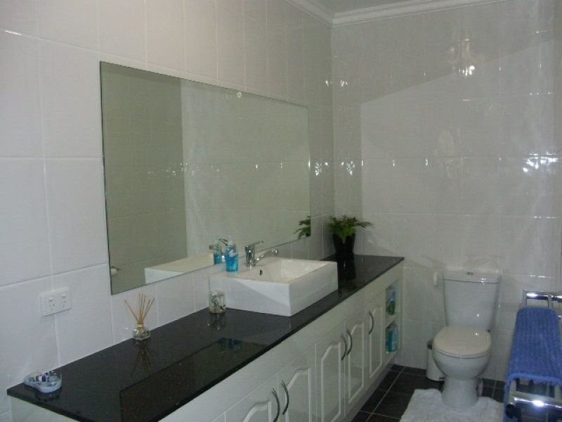 68-70 Shaun Pde, Elimbah QLD 4516