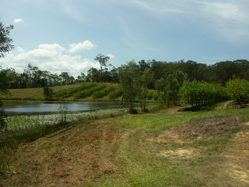 1 Hatchman Court, Elimbah QLD 4516