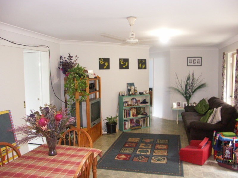 3 Scotts Ct, Kallangur QLD 4503