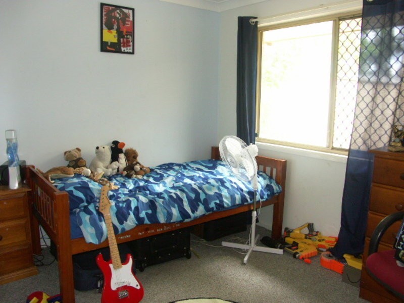 3 Scotts Ct, Kallangur QLD 4503