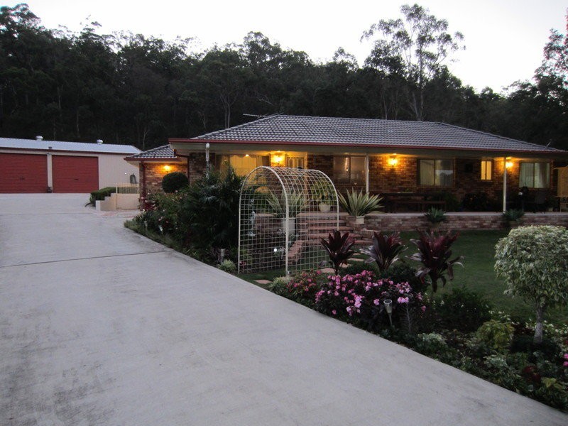 8 Duckwood Crt, Elimbah QLD 4516