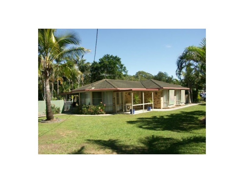 21 Bade Cres, Elimbah QLD 4516