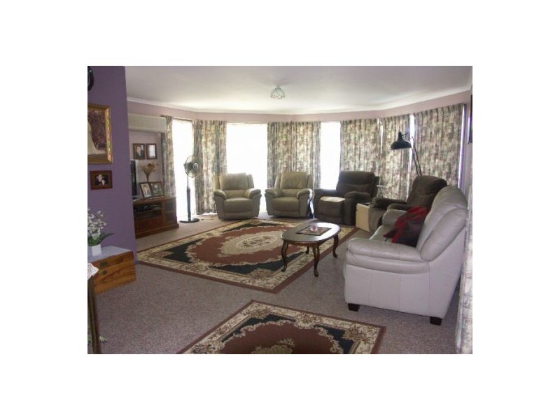 21 Bade Cres, Elimbah QLD 4516