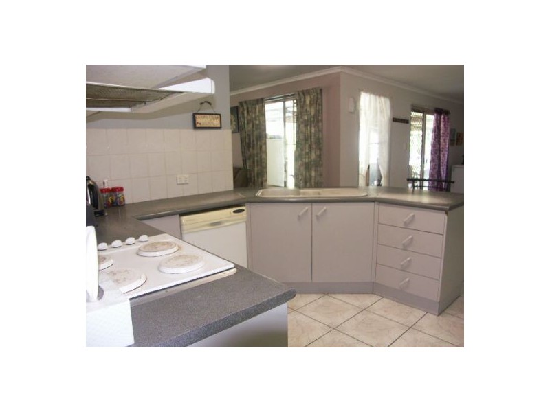 21 Bade Cres, Elimbah QLD 4516