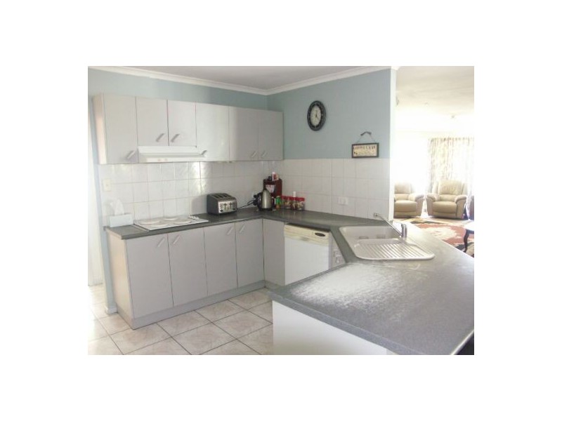 21 Bade Cres, Elimbah QLD 4516