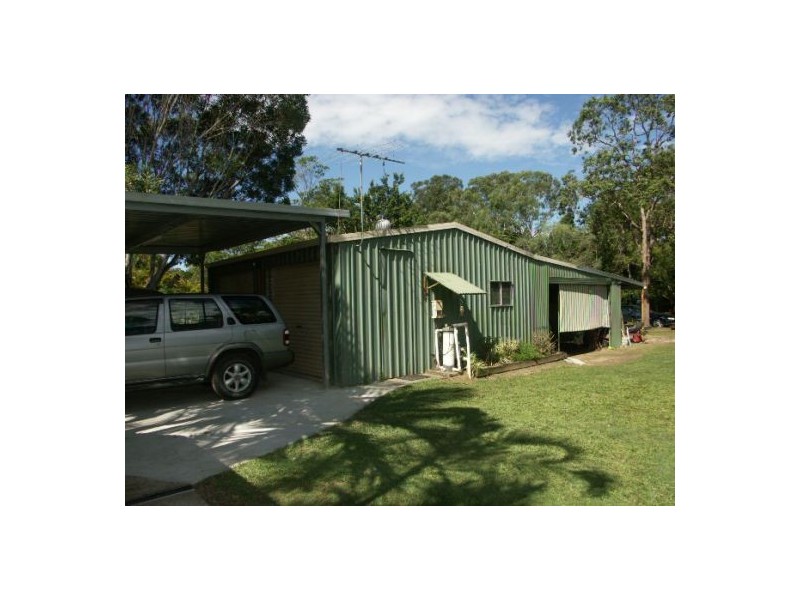 21 Bade Cres, Elimbah QLD 4516