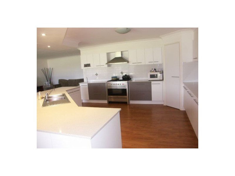 16 Bigita Place, Elimbah QLD 4516