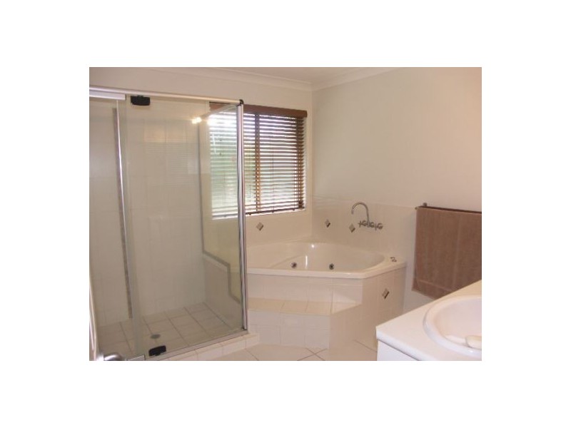 16 Bigita Place, Elimbah QLD 4516