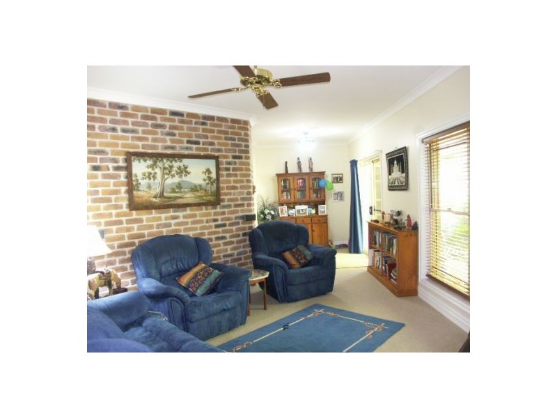 12 Oakey Fields Crt, Burpengary QLD 4505
