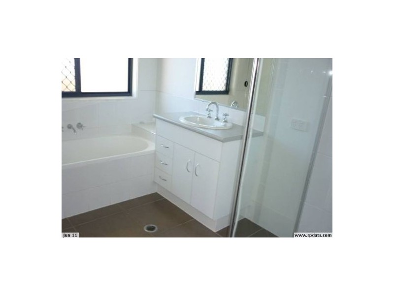 16 Male Rd, Caboolture QLD 4510