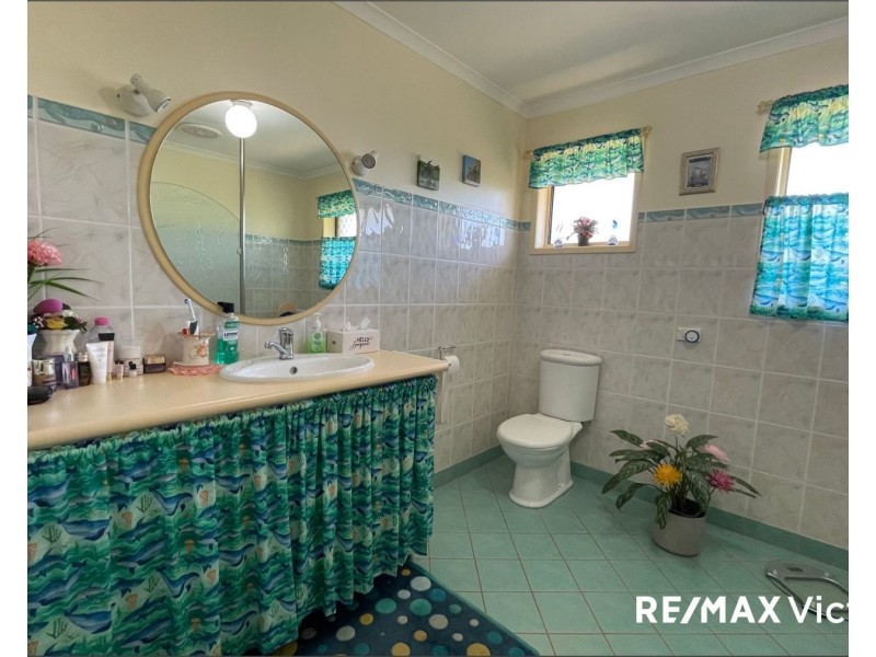 18 Maria Crt, Morayfield QLD 4506