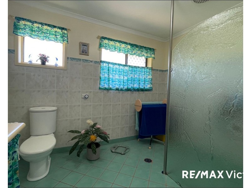 18 Maria Crt, Morayfield QLD 4506