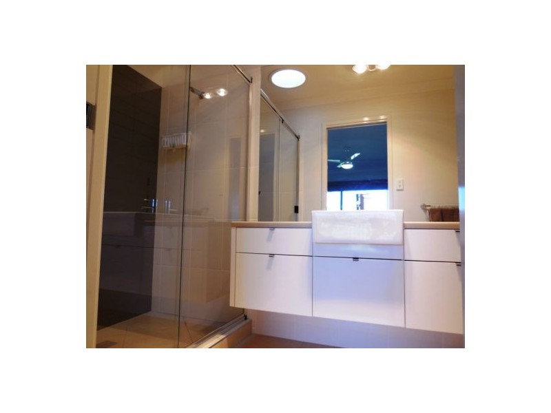 77 Glass House Circuit, Kallangur QLD 4503