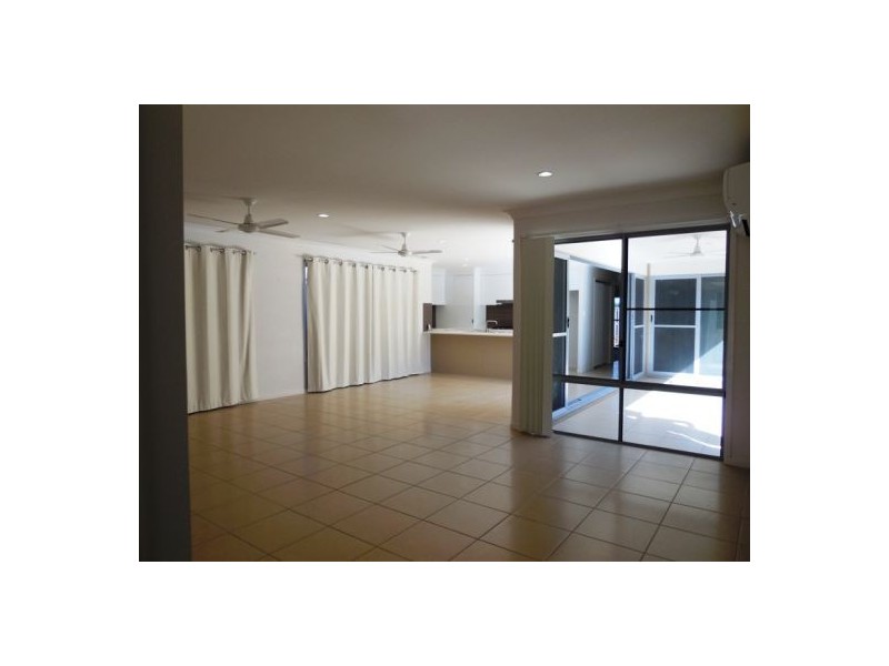 77 Glass House Circuit, Kallangur QLD 4503