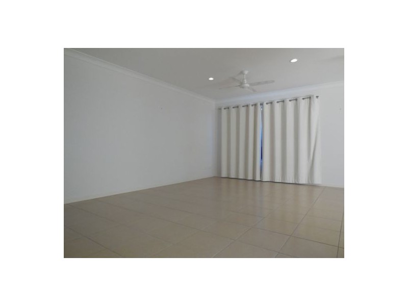77 Glass House Circuit, Kallangur QLD 4503