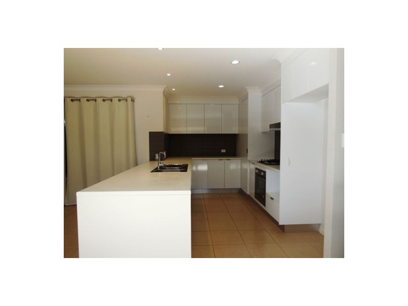 77 Glass House Circuit, Kallangur QLD 4503