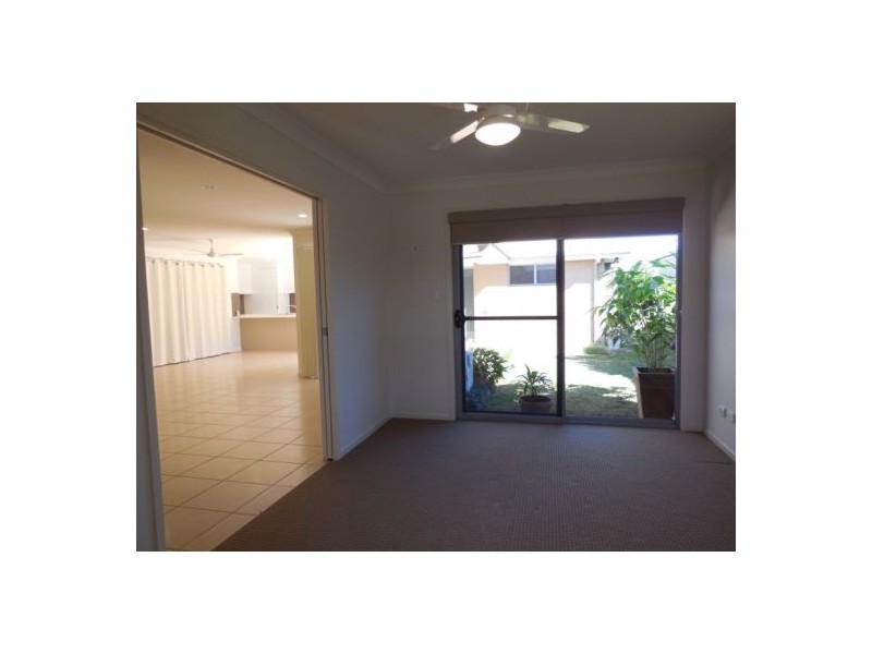 77 Glass House Circuit, Kallangur QLD 4503