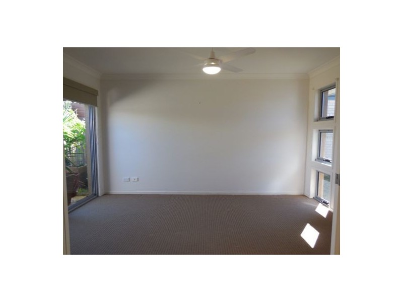 77 Glass House Circuit, Kallangur QLD 4503