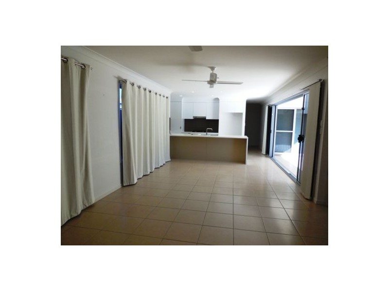 77 Glass House Circuit, Kallangur QLD 4503