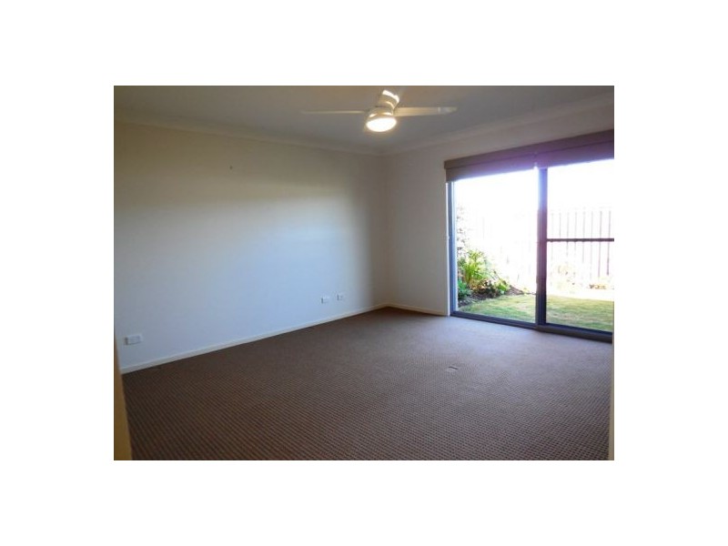 77 Glass House Circuit, Kallangur QLD 4503