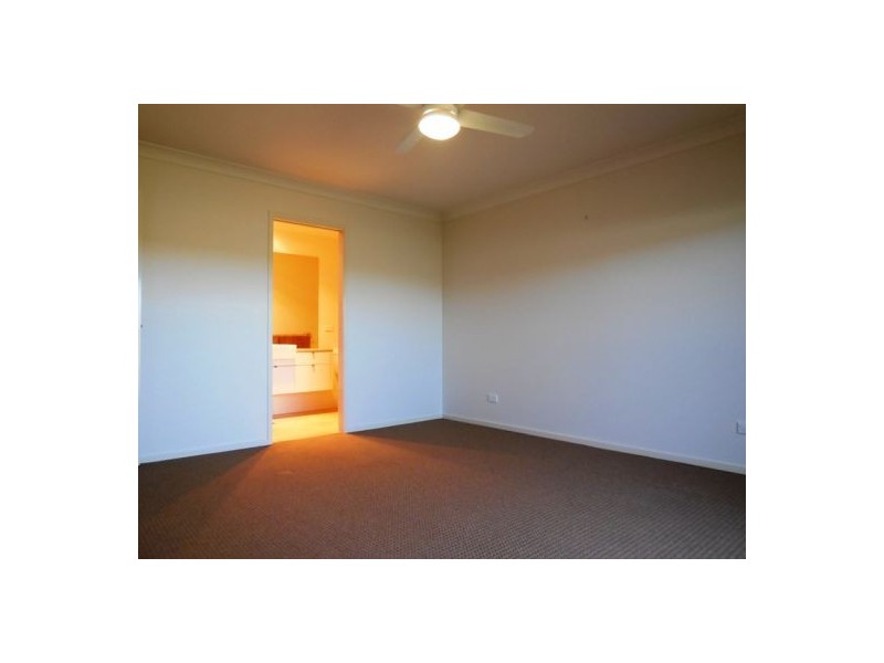 77 Glass House Circuit, Kallangur QLD 4503