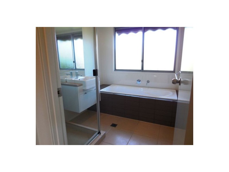 77 Glass House Circuit, Kallangur QLD 4503