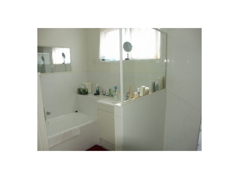 17 Diamond St, Caboolture QLD 4510