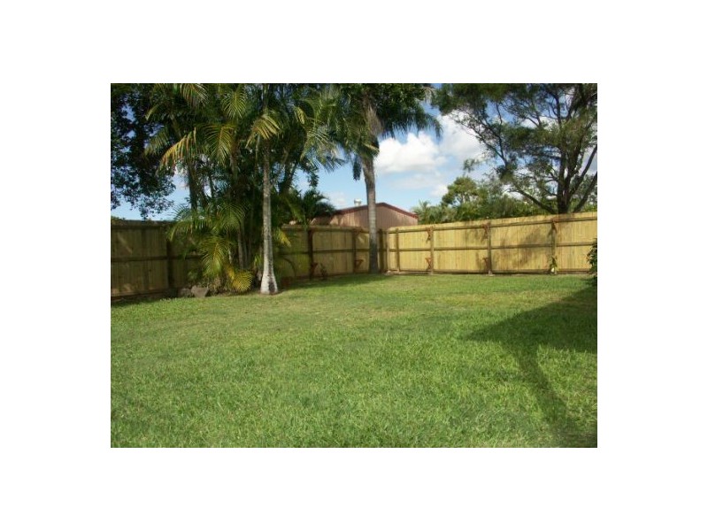 17 Diamond St, Caboolture QLD 4510