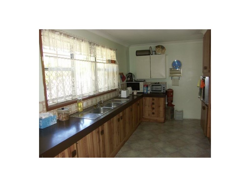 2 Lady Nelson Crt, Caboolture South QLD 4510