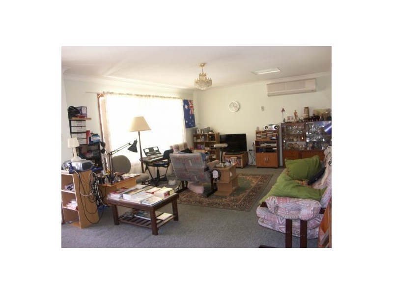 2 Lady Nelson Crt, Caboolture South QLD 4510