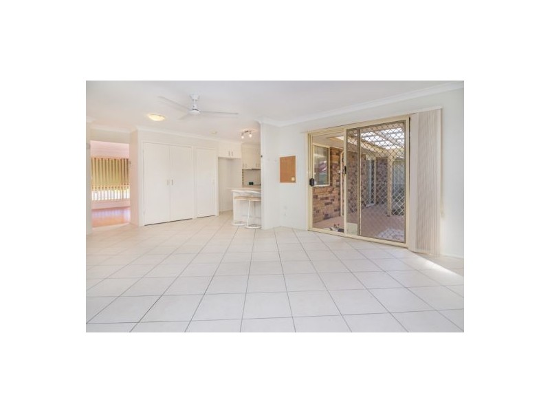 19 Farrer Ct, Morayfield QLD 4506