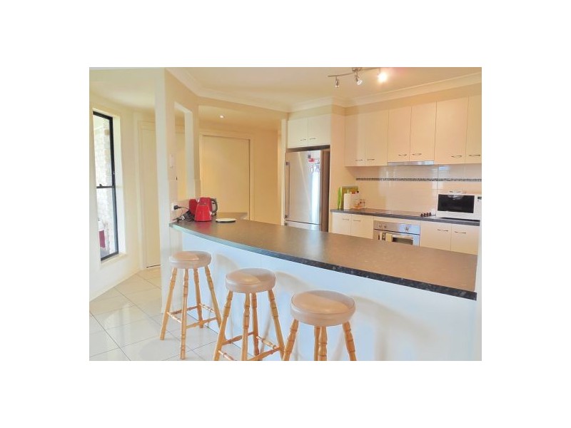 7 Denson St, Morayfield QLD 4506